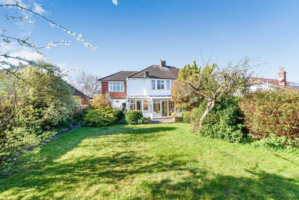 4 Bedroom SemiDetached For Sale in Park Avenue, Orpington, Kent, BR6